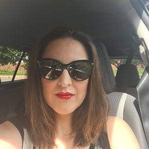 Meet your Posher, Lorena